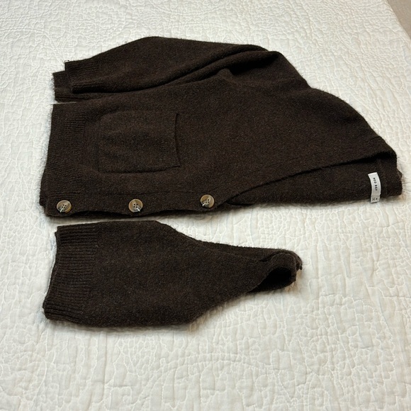 Mod Ref 2 piece cardigan and cropped tank set. Size medium. - Picture 10 of 13